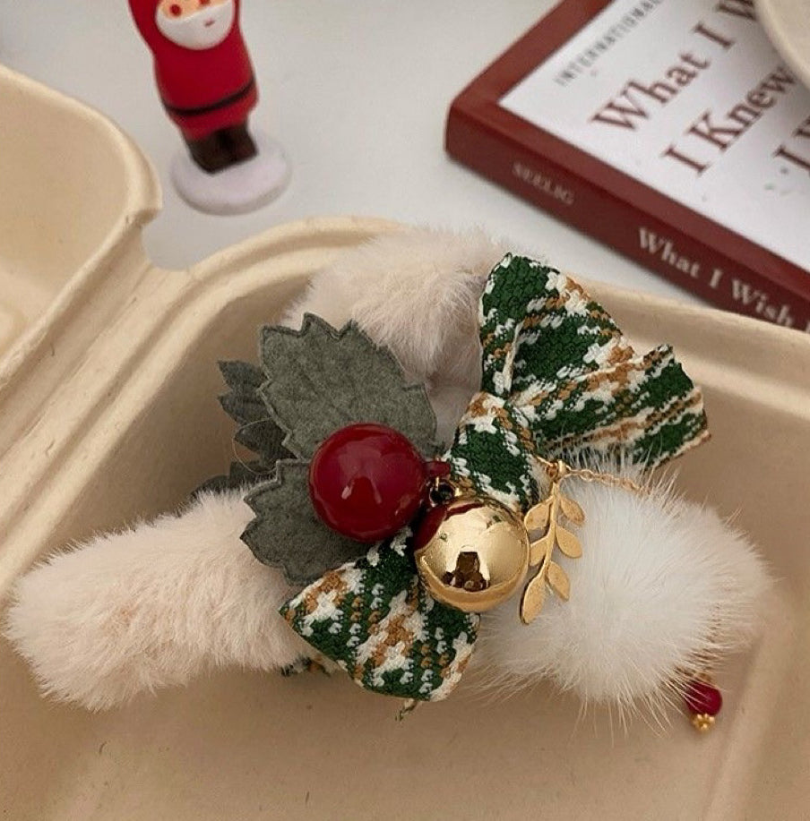 Christmas Bow Tassel Plush Hair Claw Clip β Holiday Hair Accessory ππ
