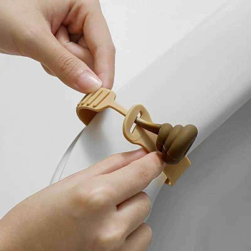 Toilet Lid Lifter 🚽💩