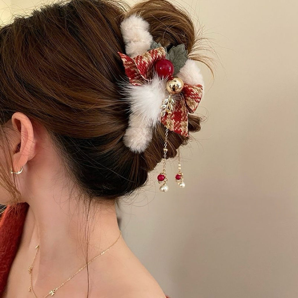 Christmas Bow Tassel Plush Hair Claw Clip — Holiday Hair Accessory 🎄🎀