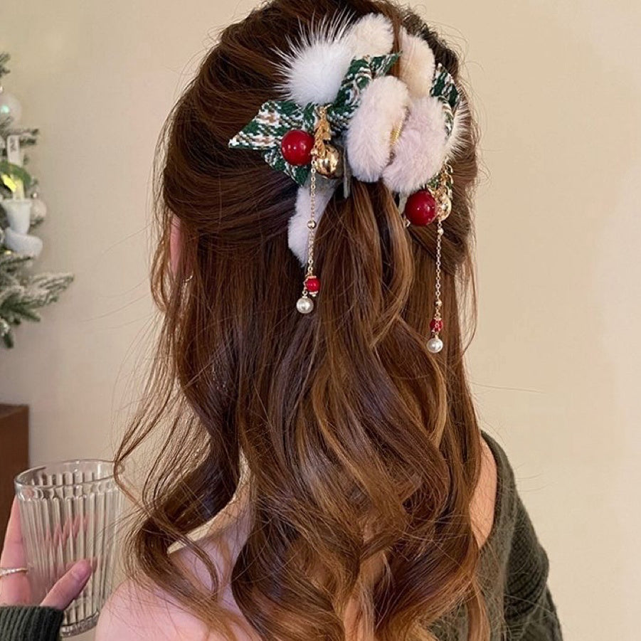 Christmas Bow Tassel Plush Hair Claw Clip — Holiday Hair Accessory 🎄🎀